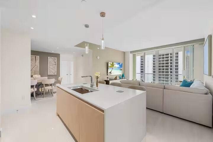 3100 N Ocean Drive, #H1707, Singer Island, FL 33404 25