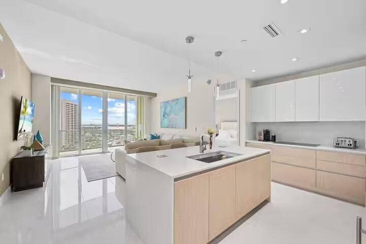 3100 N Ocean Drive, #H1707, Singer Island, FL 33404 43