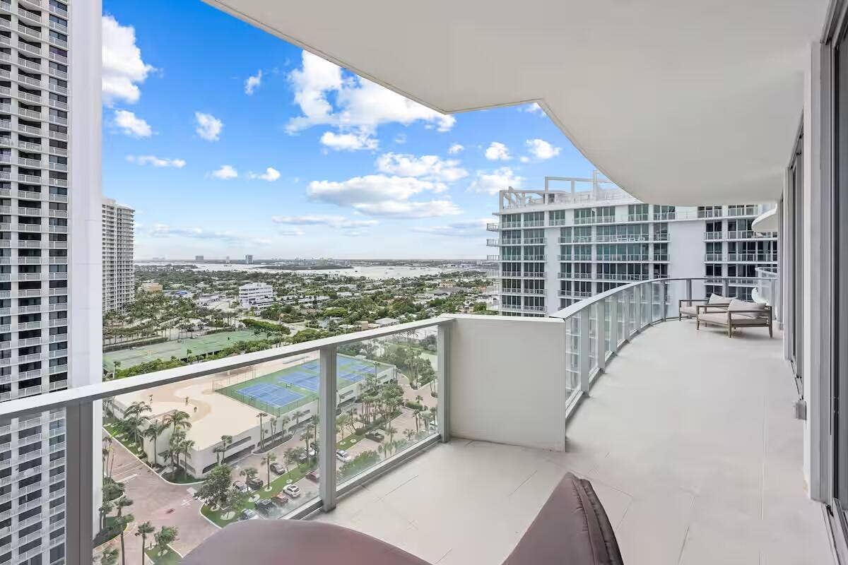 3100 N Ocean Drive, #H1707, Singer Island, FL 33404 8
