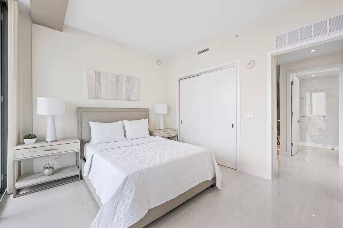 3100 N Ocean Drive, #H1707, Singer Island, FL 33404 21