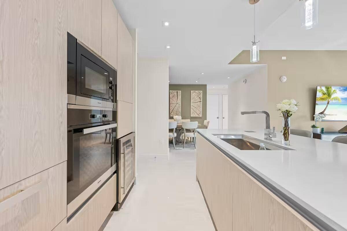 3100 N Ocean Drive, #H1707, Singer Island, FL 33404 28