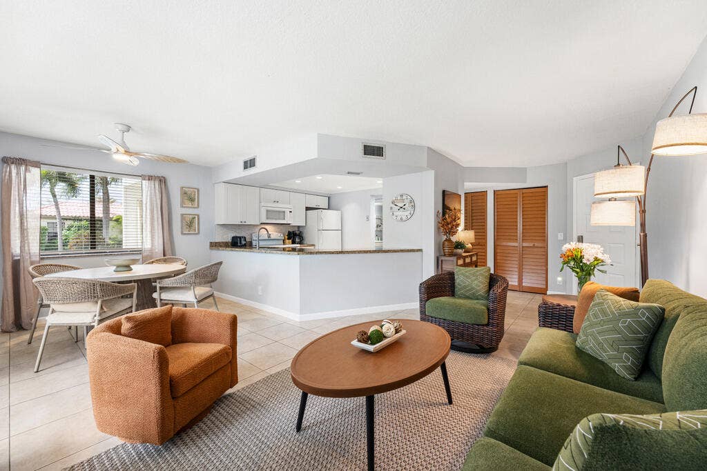 1605 S US HIGHWAY 1, #F106, Jupiter, FL 33477 Great Room
