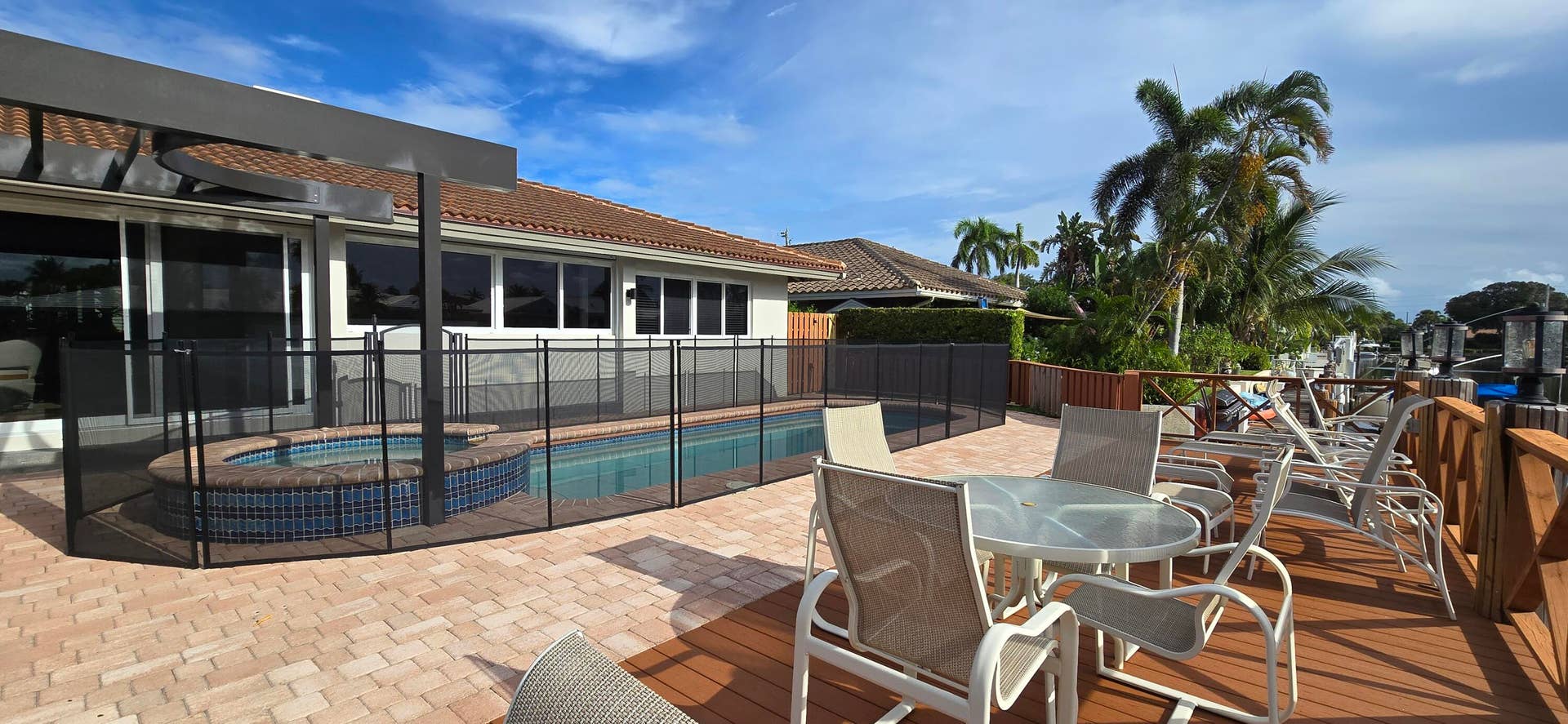 4011 NE 27th Terrace, Lighthouse Point, FL 33064 pool on intracoastal