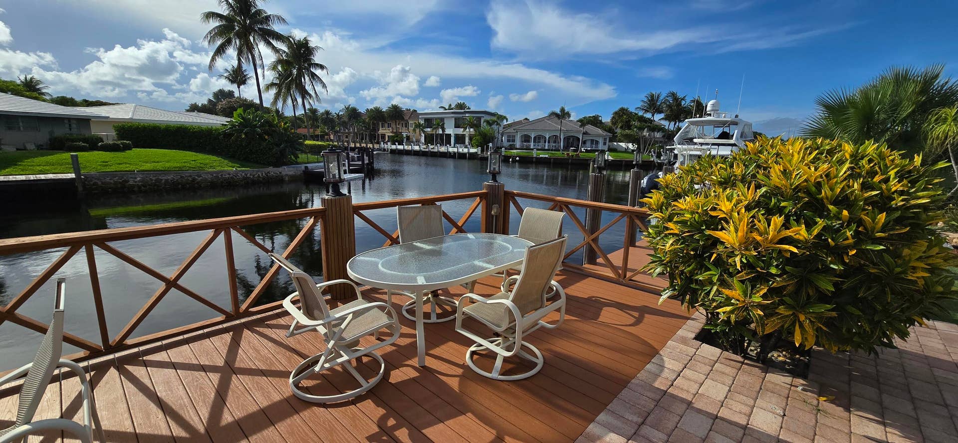 4011 NE 27th Terrace, Lighthouse Point, FL 33064 Huge extended deck on the intracoastal