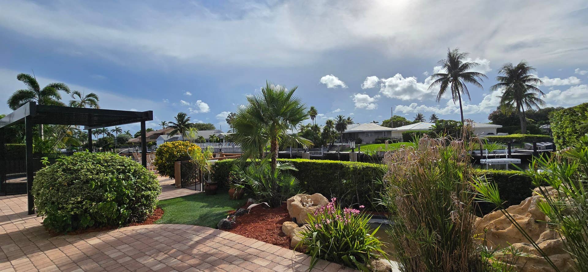 4011 NE 27th Terrace, Lighthouse Point, FL 33064 Beautiful garden, pond & water views!