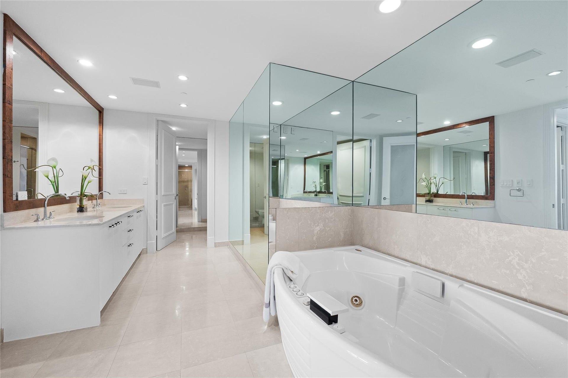 1600 S Ocean Boulevard, #301, Lauderdale-By-The-Sea, Pompano Beach, FL 33062 Primary Bath