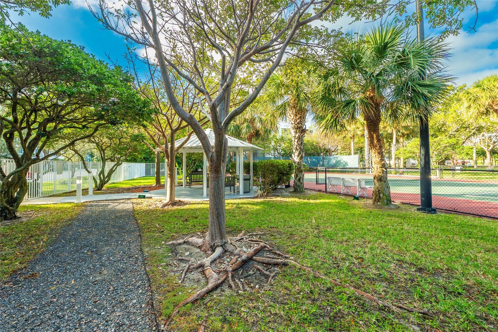 1600 S Ocean Boulevard, #301, Lauderdale-By-The-Sea, Pompano Beach, FL 33062 Private Dog park