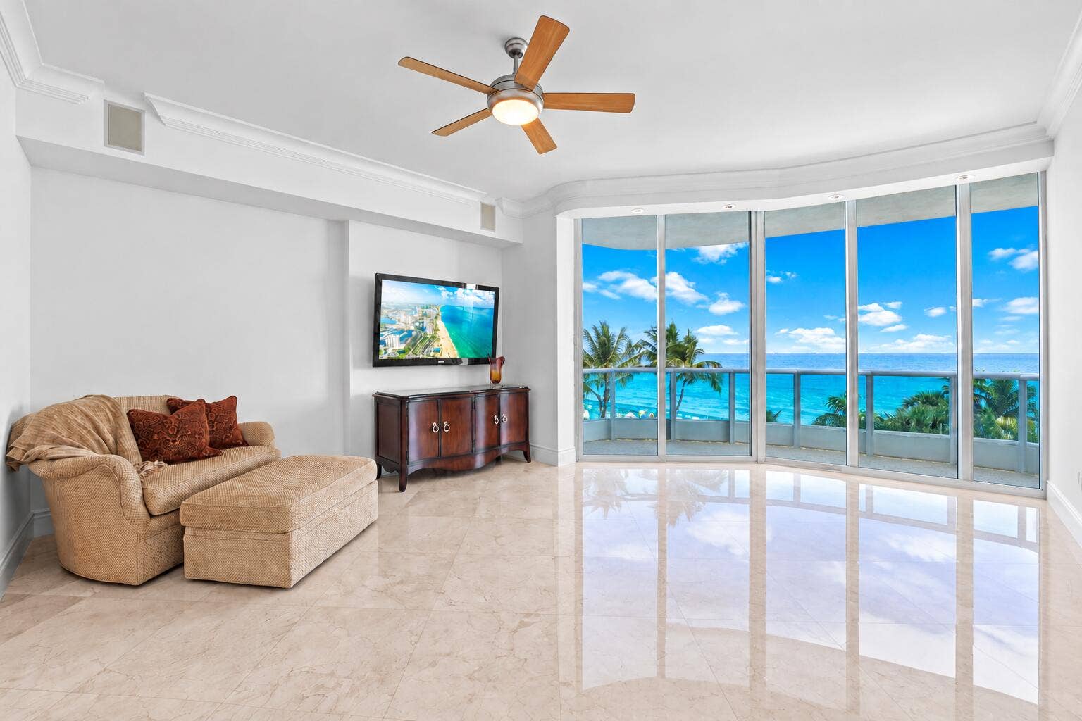 1600 S Ocean Boulevard, #301, Lauderdale-By-The-Sea, Pompano Beach, FL 33062 Primary Suite