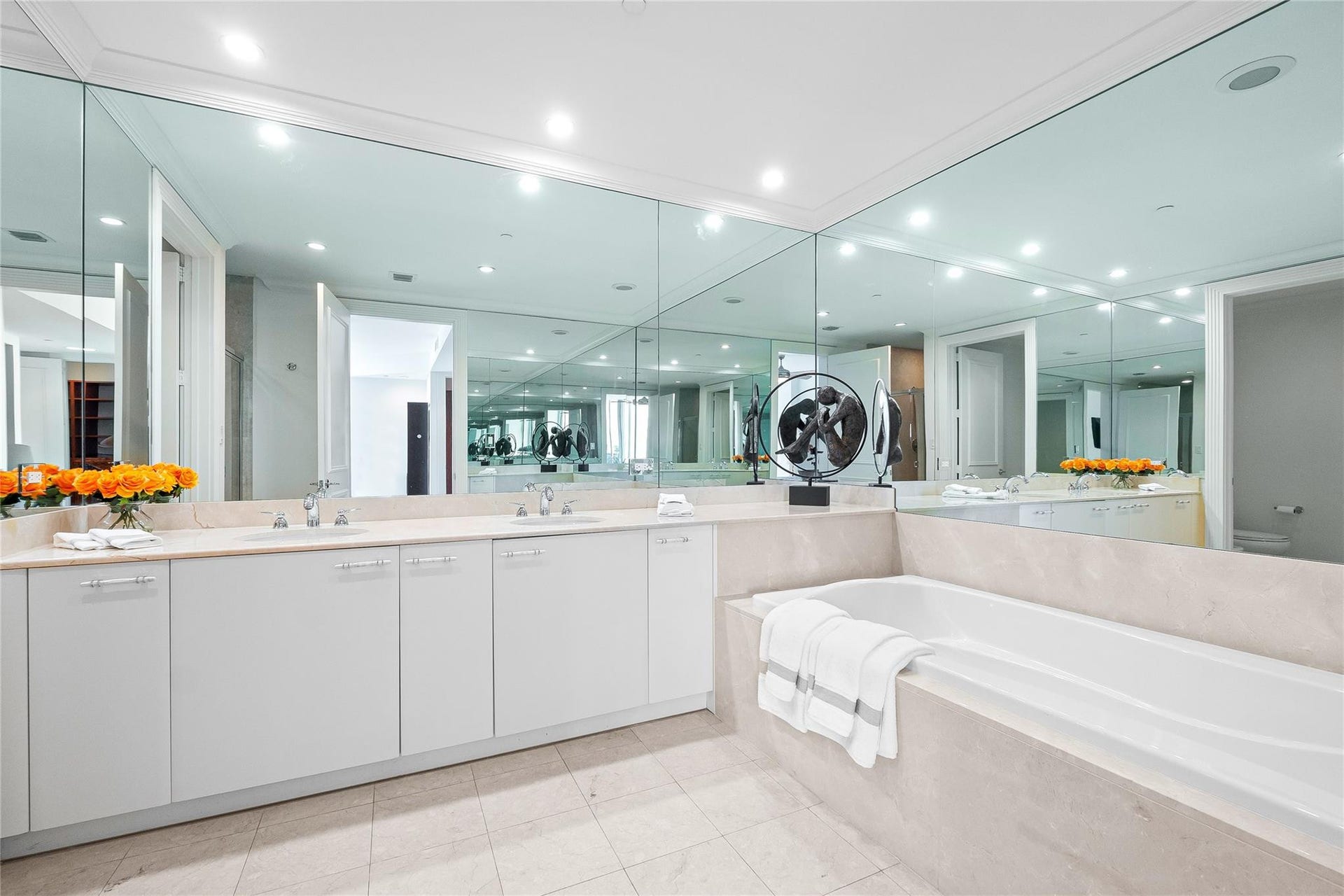1600 S Ocean Boulevard, #301, Lauderdale-By-The-Sea, Pompano Beach, FL 33062 Double Sinks, Separate Tub & Shower