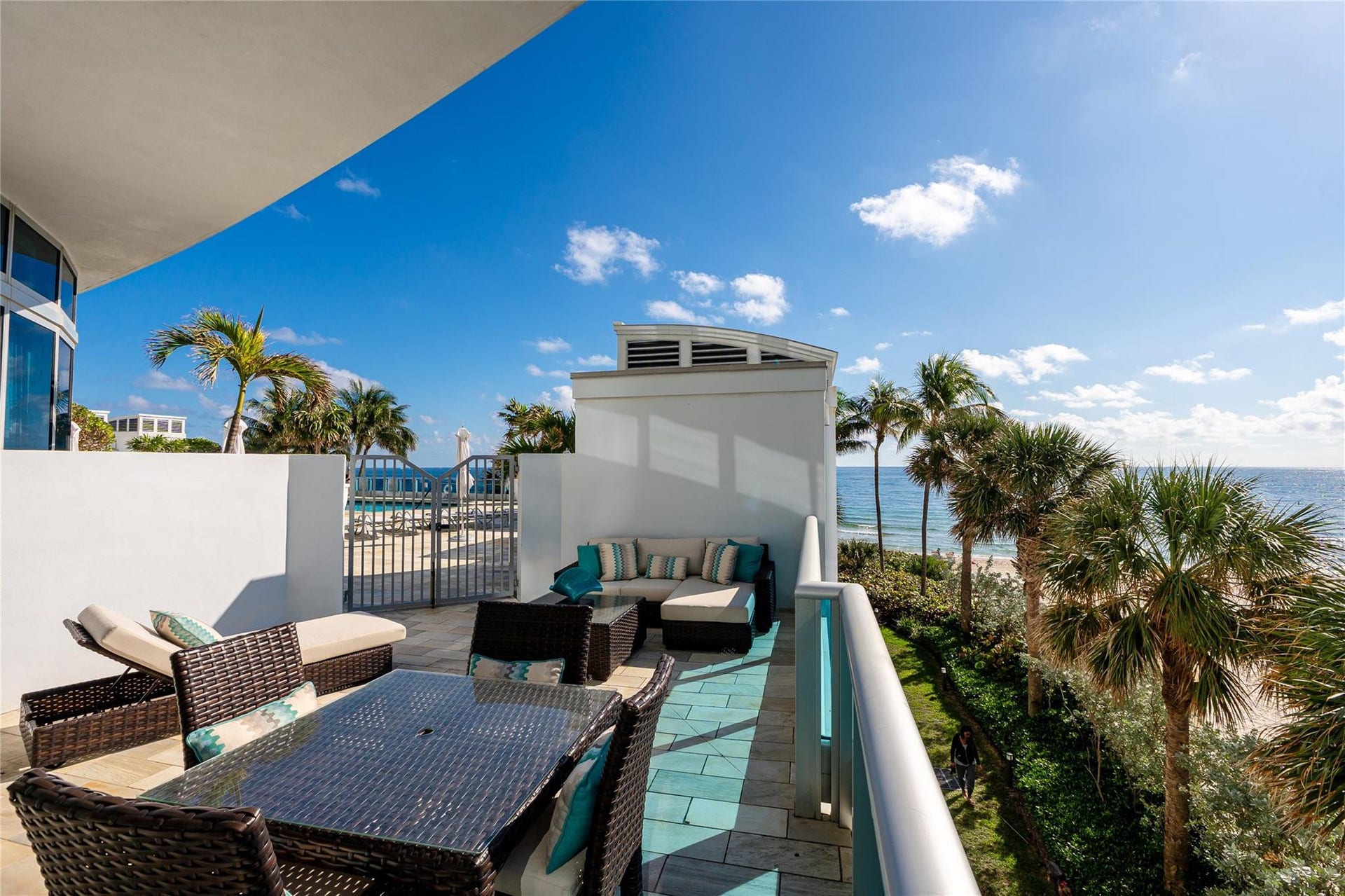 1600 S Ocean Boulevard, #301, Lauderdale-By-The-Sea, Pompano Beach, FL 33062 Lanai Terrace w/ Ocean Views