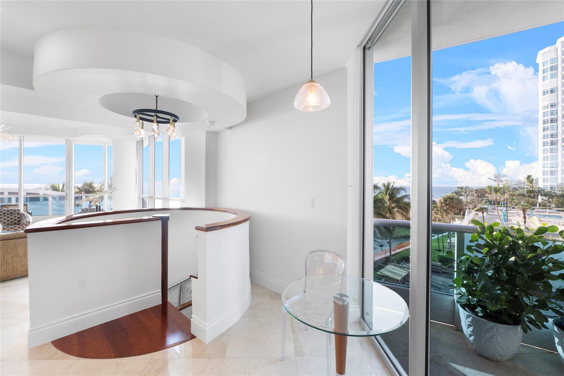 1600 S Ocean Boulevard, #301, Lauderdale-By-The-Sea, Pompano Beach, FL 33062 Spiral Staircase to Lower Level
