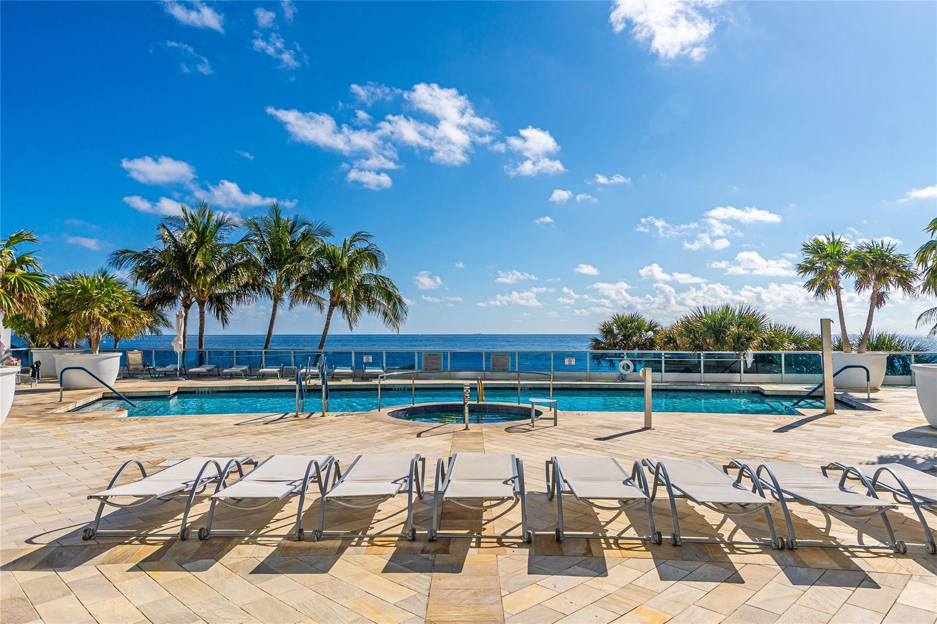 1600 S Ocean Boulevard, #301, Lauderdale-By-The-Sea, Pompano Beach, FL 33062 Beach Side Pool Deck