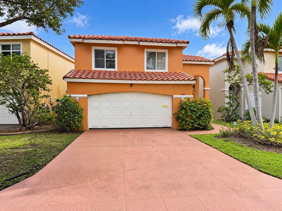 Property photo for 1430 N Trafalgar Circle, Hollywood, FL