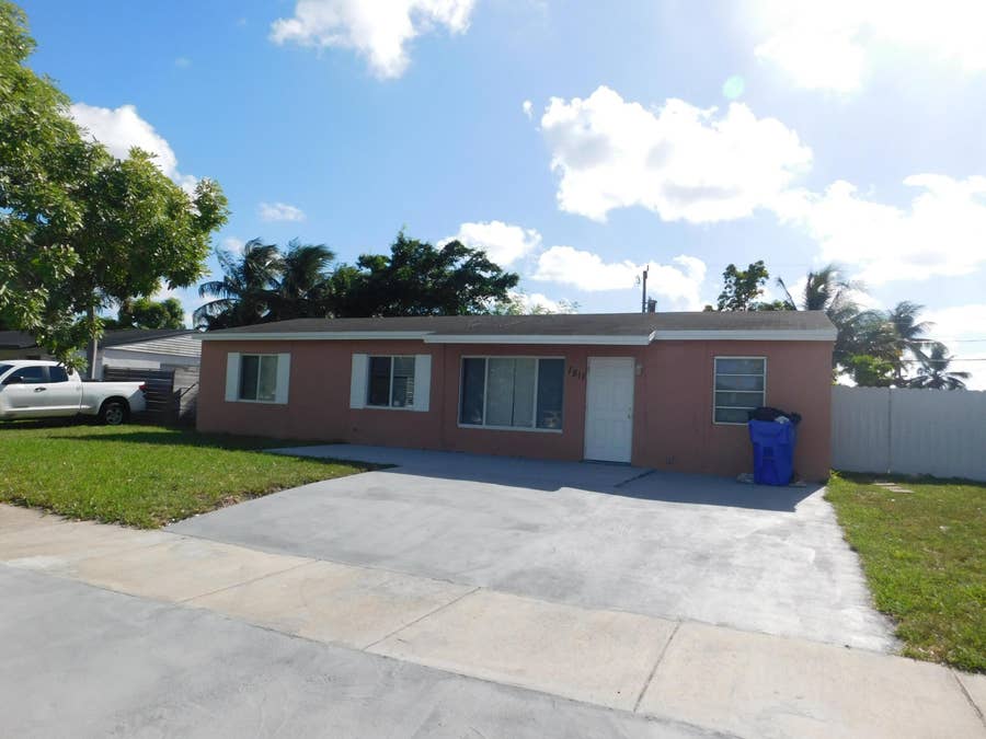Property photo for 1511 SW 63rd Avenue, North Lauderdale, FL