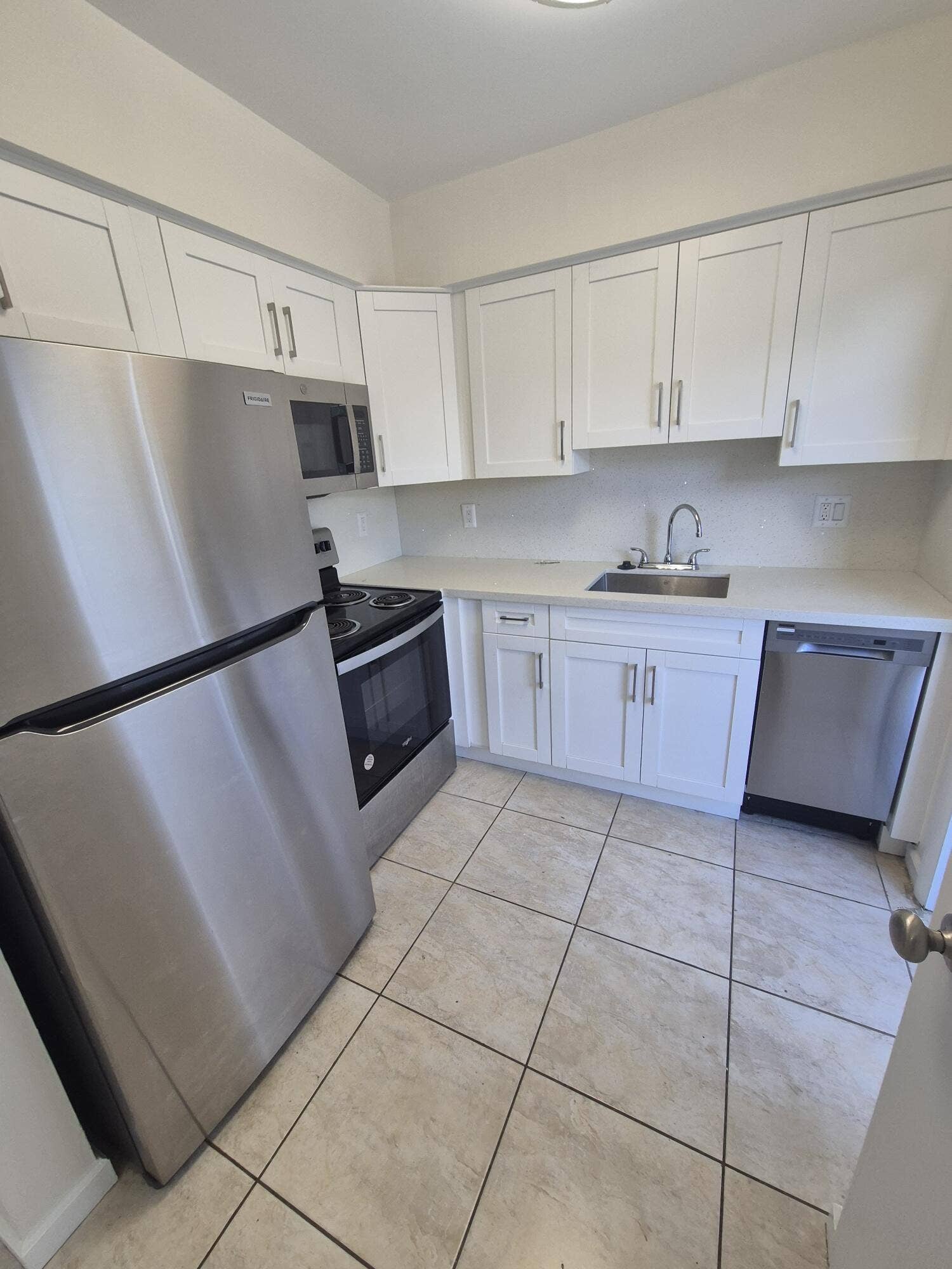3705 TYLER Street, Hollywood, FL 33021 95a60b9c-9f21-4543-873d-e6c0d6582de6