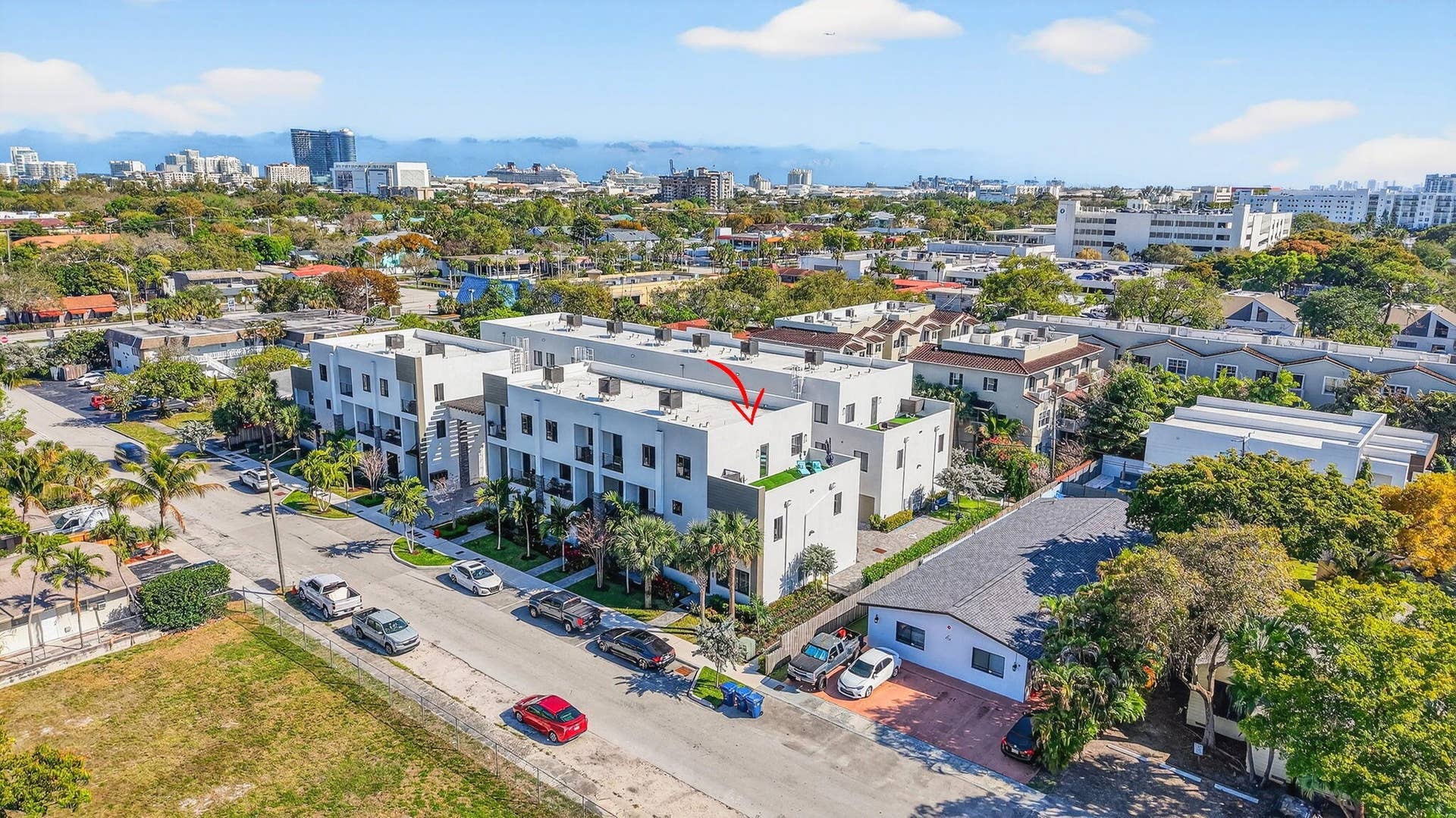 410 SE 12th Court, Fort Lauderdale, FL 33316 88-web-or-mls-DJI_20260309161314_0459_D