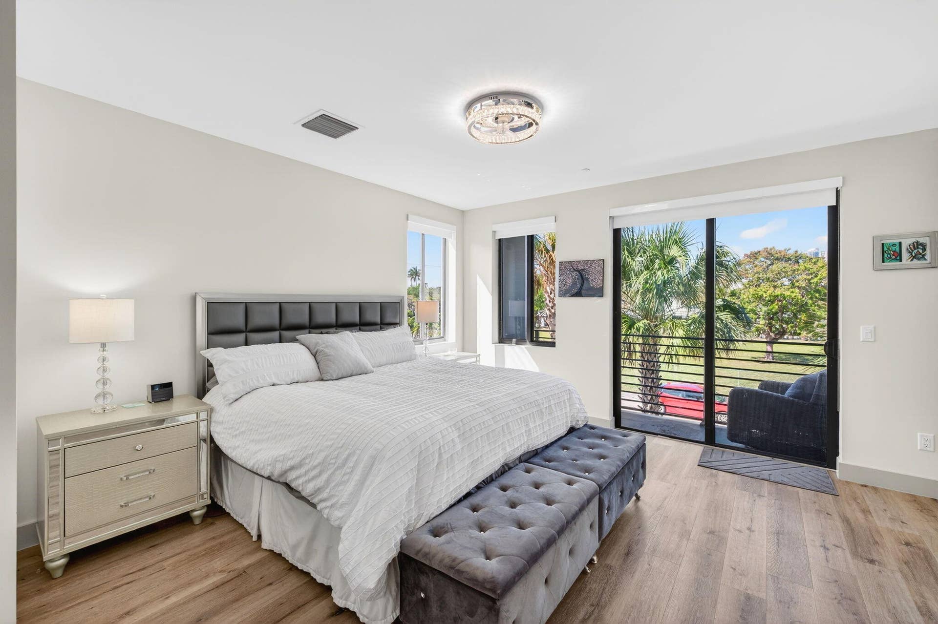 410 SE 12th Court, Fort Lauderdale, FL 33316 35-web-or-mls-699A8538