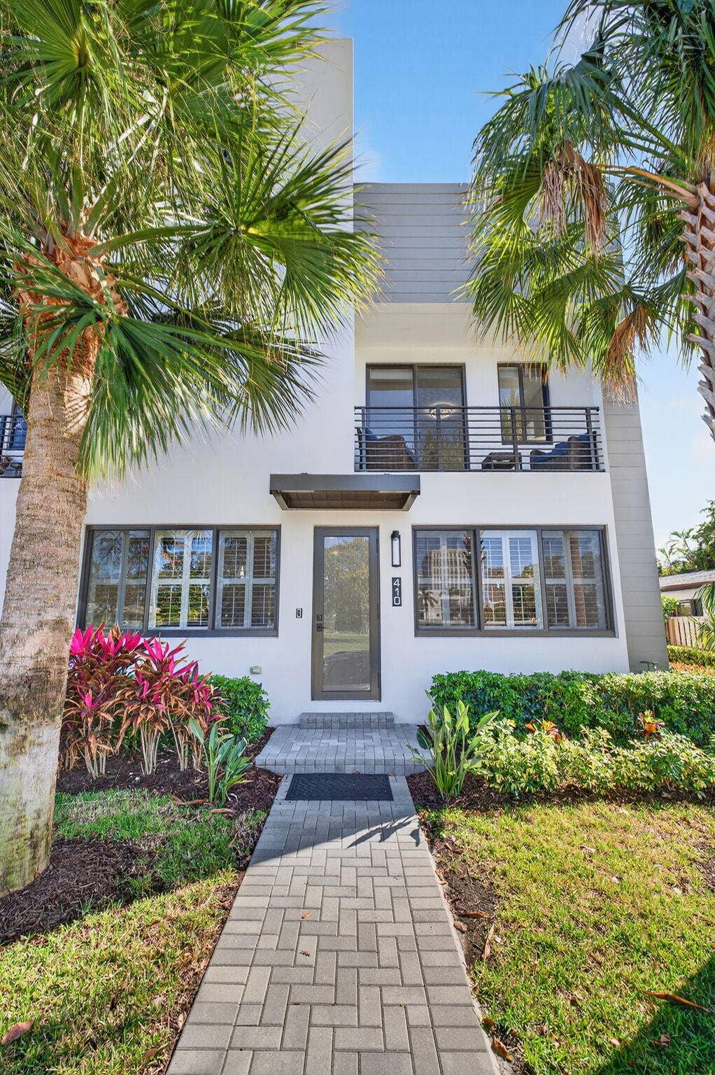 410 SE 12th Court, Fort Lauderdale, FL 33316 6-web-or-mls-699A8994