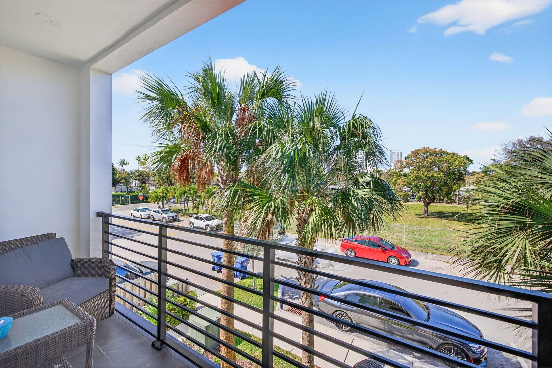 410 SE 12th Court, Fort Lauderdale, FL 33316 39-web-or-mls-699A8587