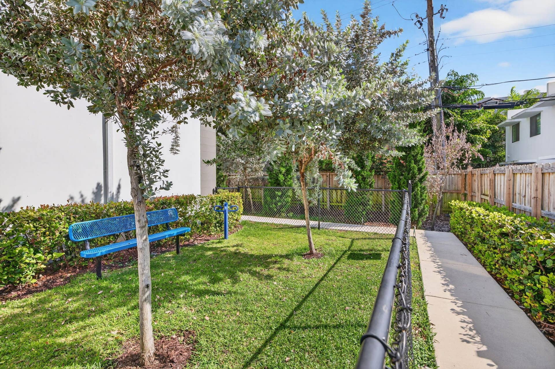410 SE 12th Court, Fort Lauderdale, FL 33316 74-web-or-mls-699A8926