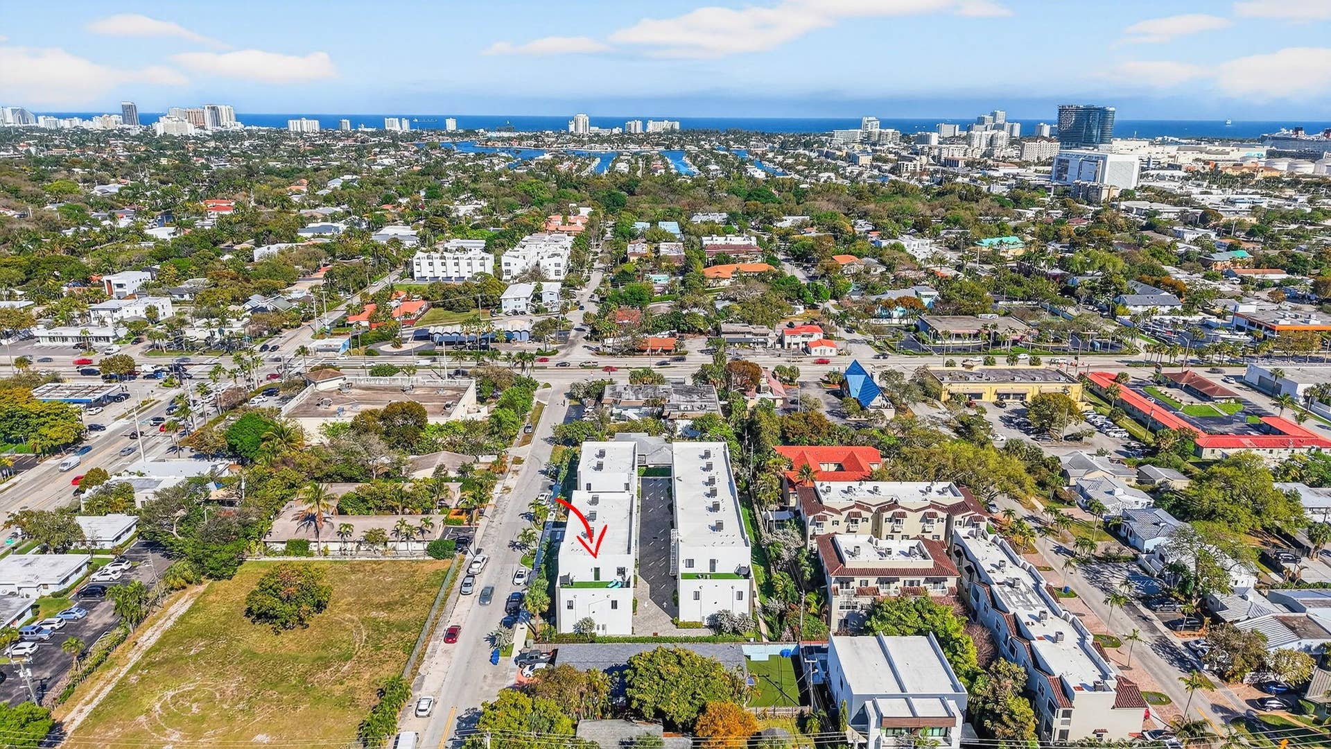 410 SE 12th Court, Fort Lauderdale, FL 33316 98-web-or-mls-DJI_20260309161521_0517_D