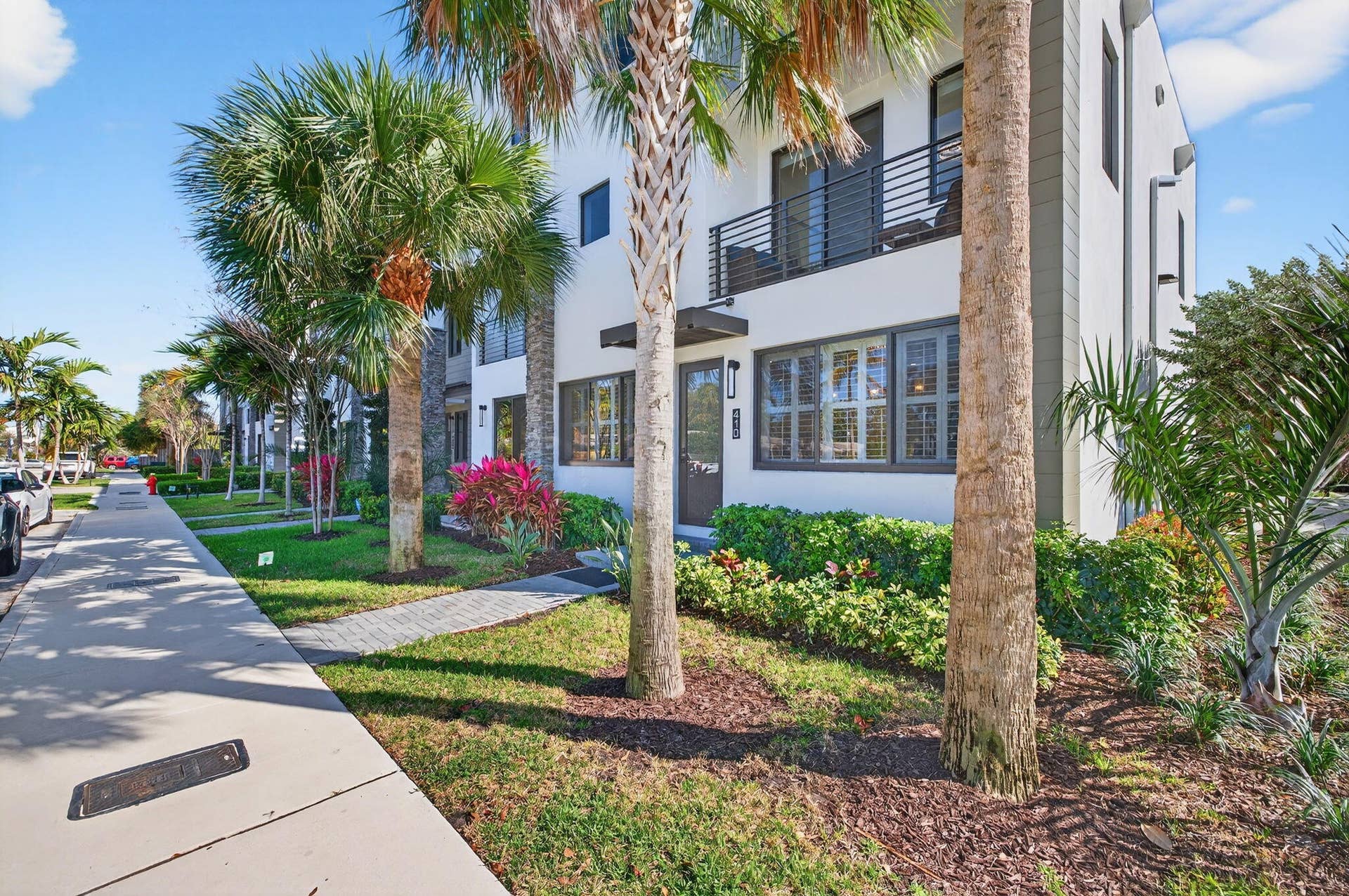 410 SE 12th Court, Fort Lauderdale, FL 33316 7-web-or-mls-699A9000