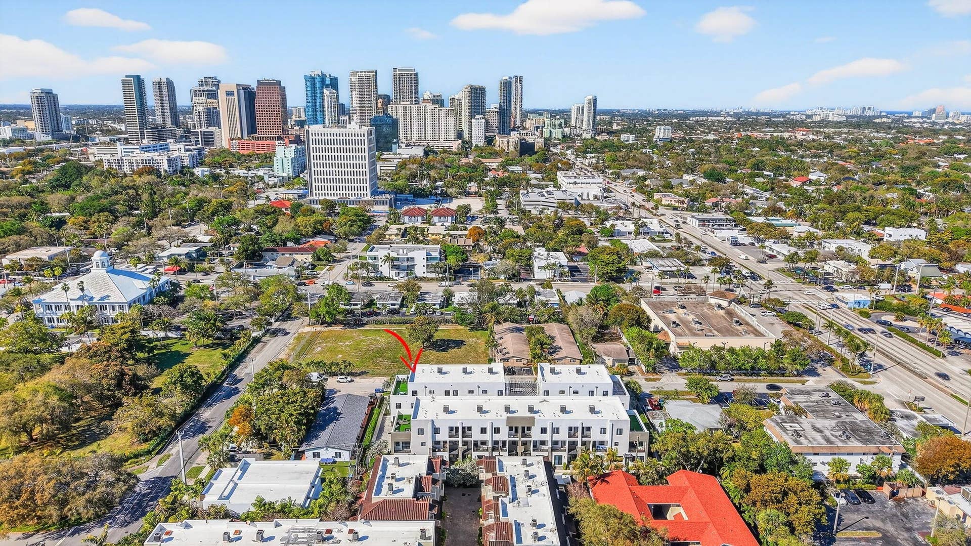 410 SE 12th Court, Fort Lauderdale, FL 33316 100-web-or-mls-DJI_20260309161547_0524_D