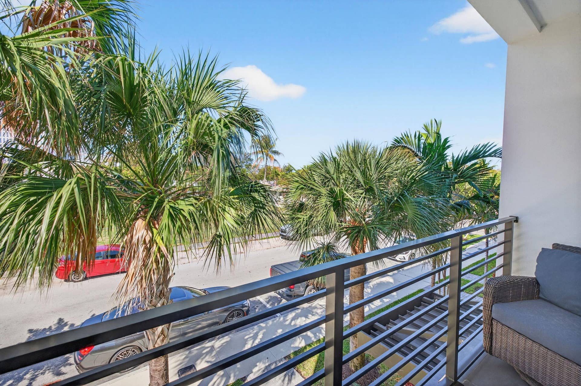 410 SE 12th Court, Fort Lauderdale, FL 33316 40-web-or-mls-699A8589