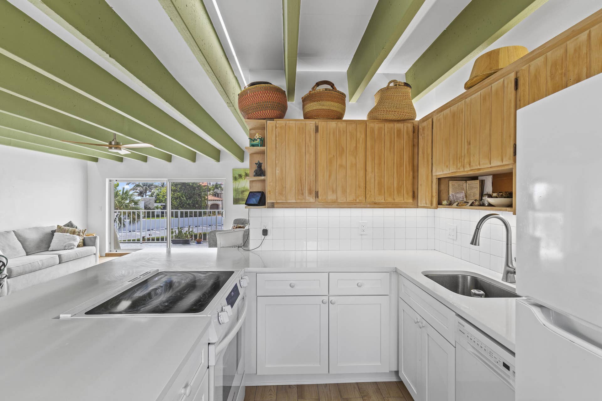 3500 S Ocean Boulevard, #315, South Palm Beach, FL 33480 Beautiful Sleek Kitchen