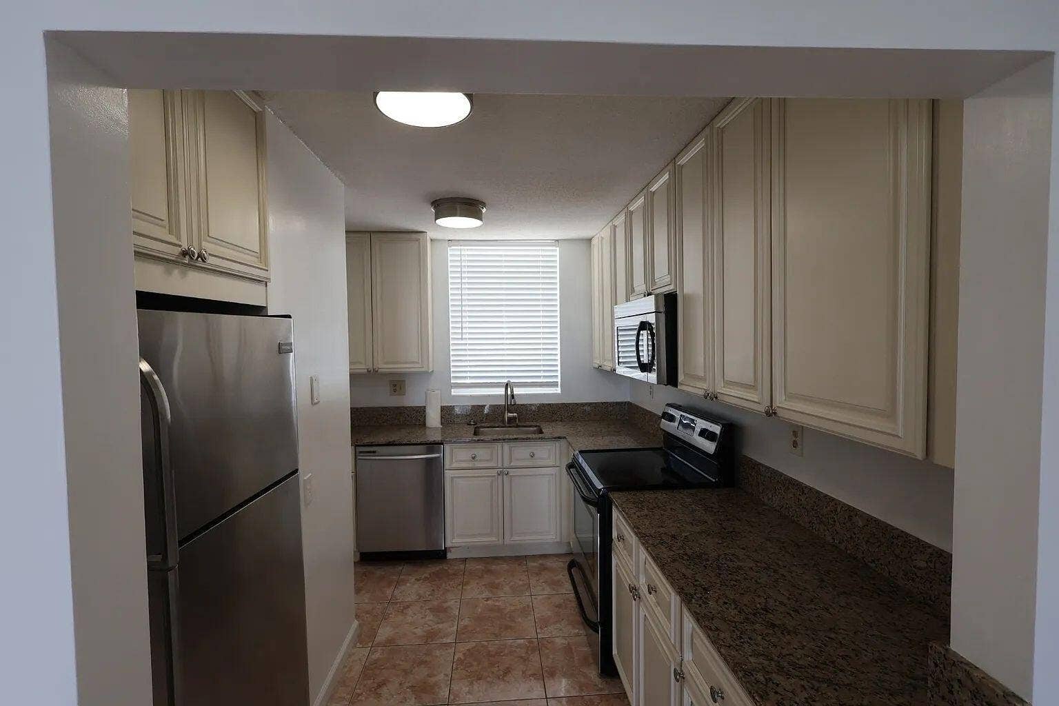 917 N Flagler Drive, #304, West Palm Beach, West Palm Beach, FL 33401 Untitled design (16)