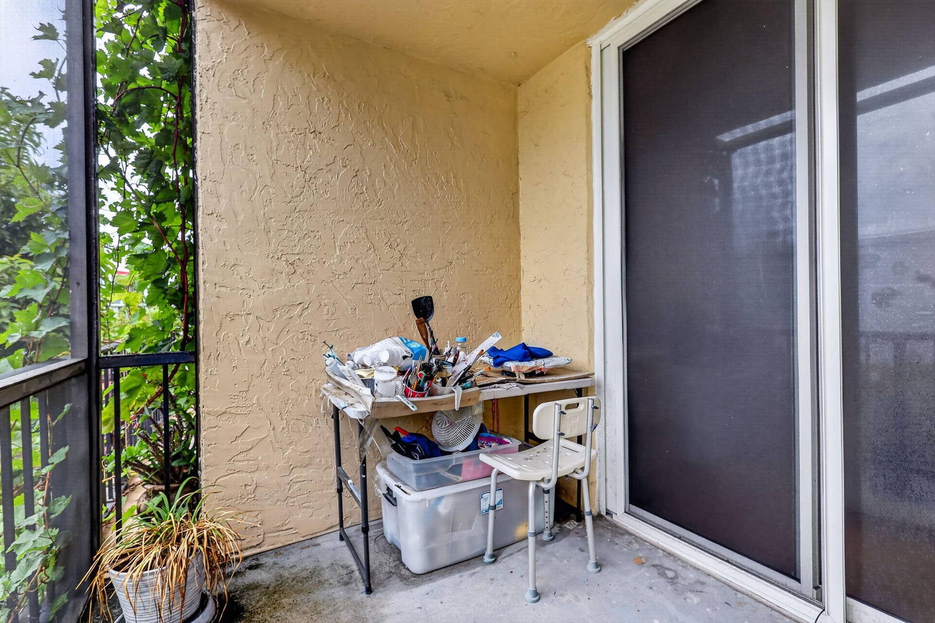 Primary Bed Screened Patio