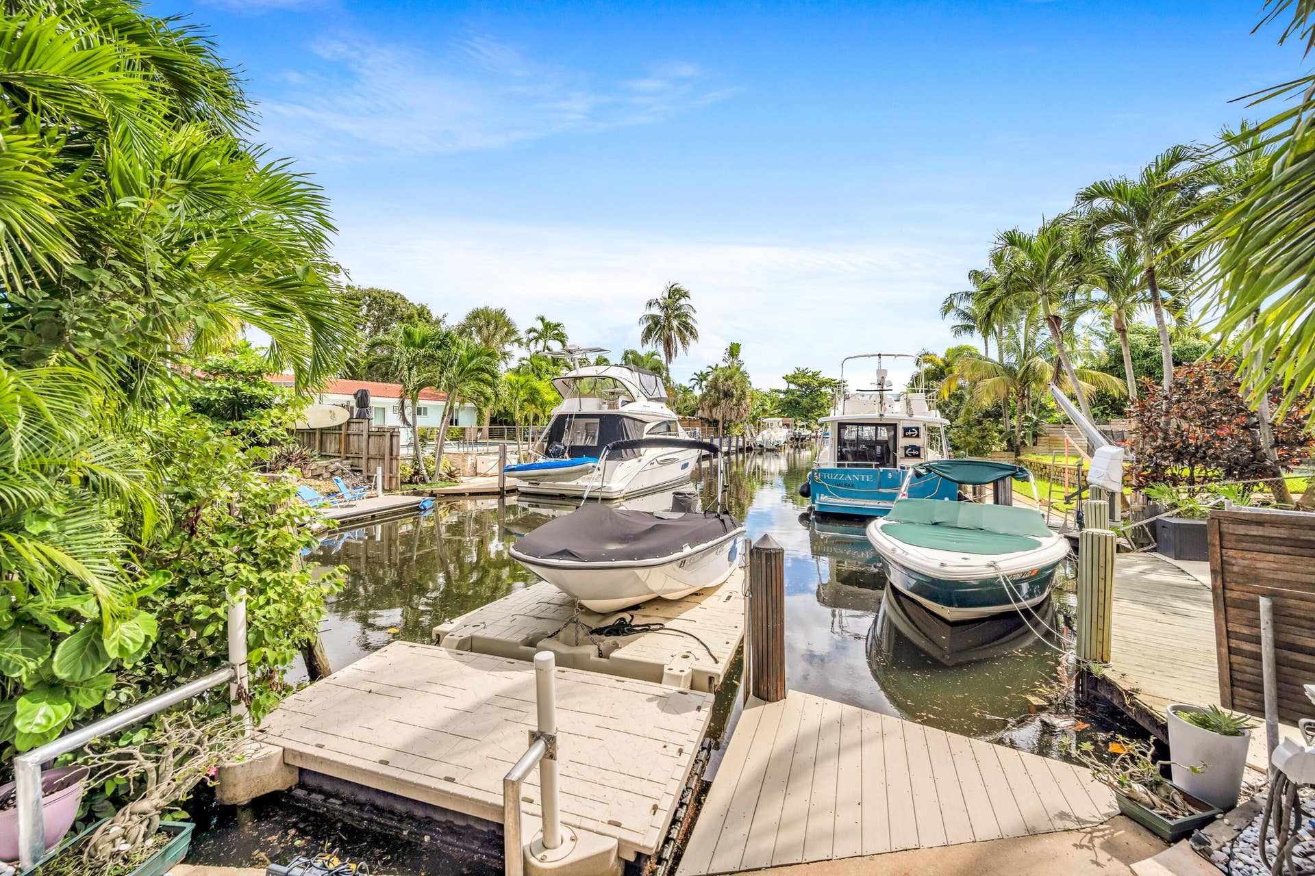 510 SW 18th Avenue, Fort Lauderdale, FL 33312 Waterfront canal access with multiple docks and lush tropical landscaping