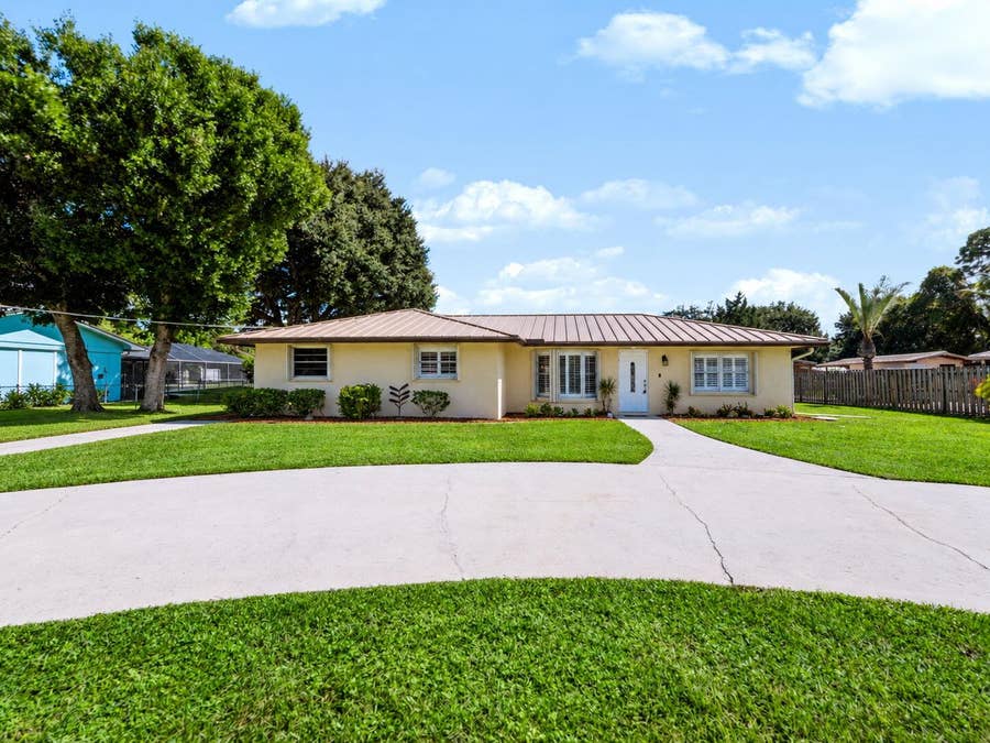 Property photo for 1550 SW WILDCAT Trail, Stuart, FL