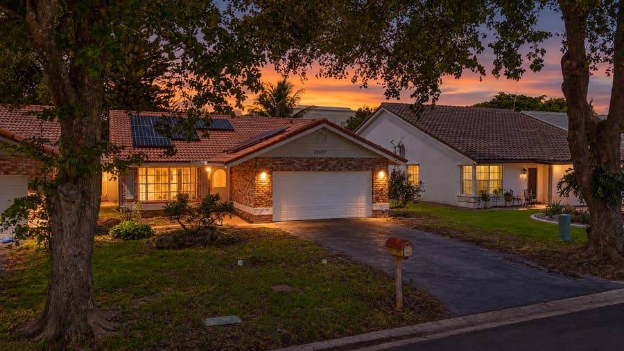 Property photo for 2872 NW 95th Avenue, Coral Springs, FL