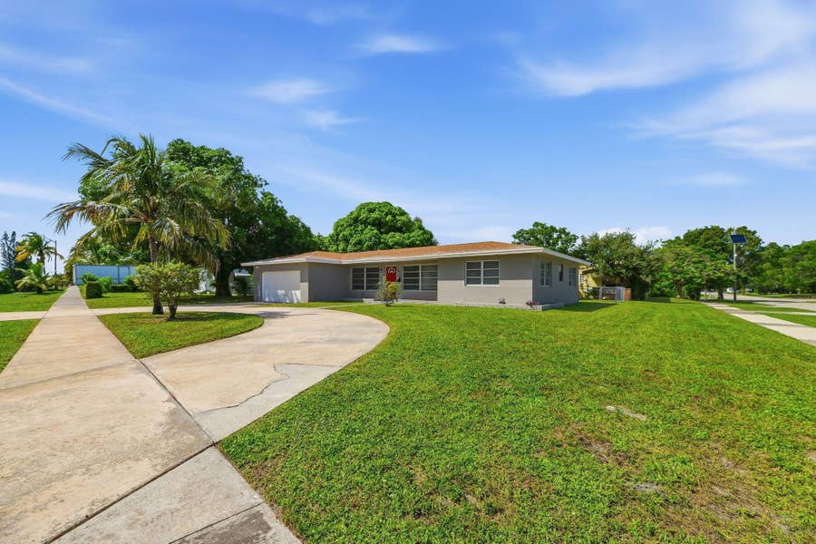 Property photo for 207 BAYBERRY Drive, Lake Park, FL