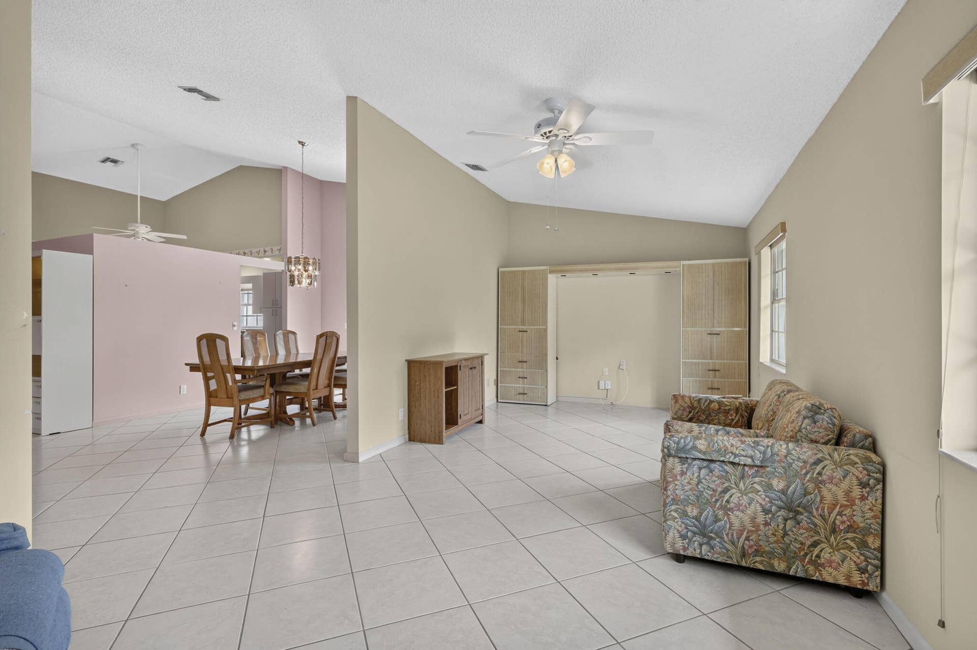 3914 Dafilee Circle, West Palm Beach, FL 33417 Family Room