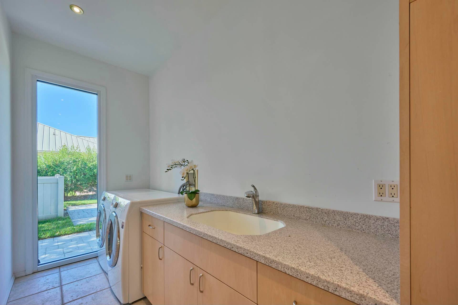 9409 BUNTING Lane, Fort Pierce, FL 34951 tempImageizobfH