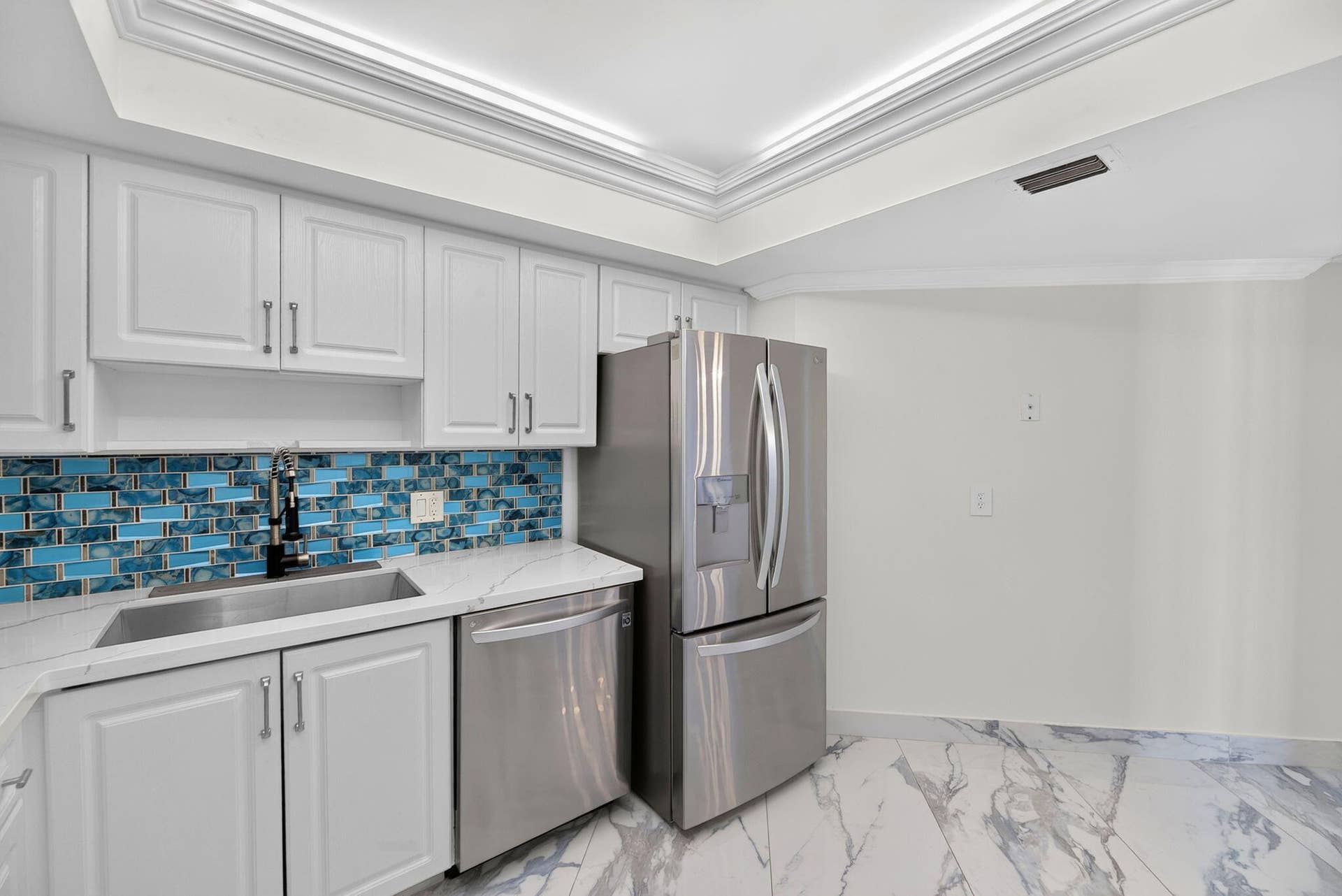 3610 S Ocean Boulevard, #409, South Palm Beach, FL 33480 6-web-or-mls-IMG_2661