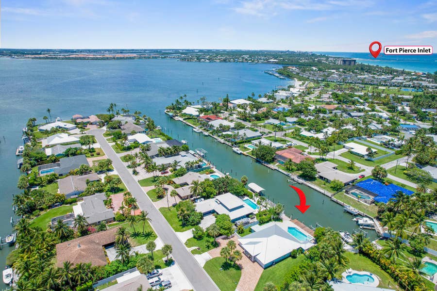 Property photo for 1718 Rio Vista Drive, Fort Pierce, FL