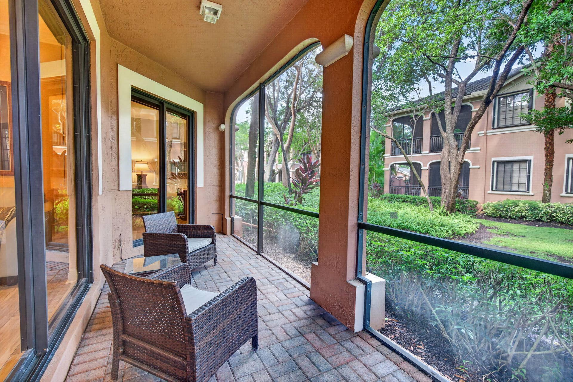 2790 Kinsington Circle, Weston, FL 33332 Screened Patio