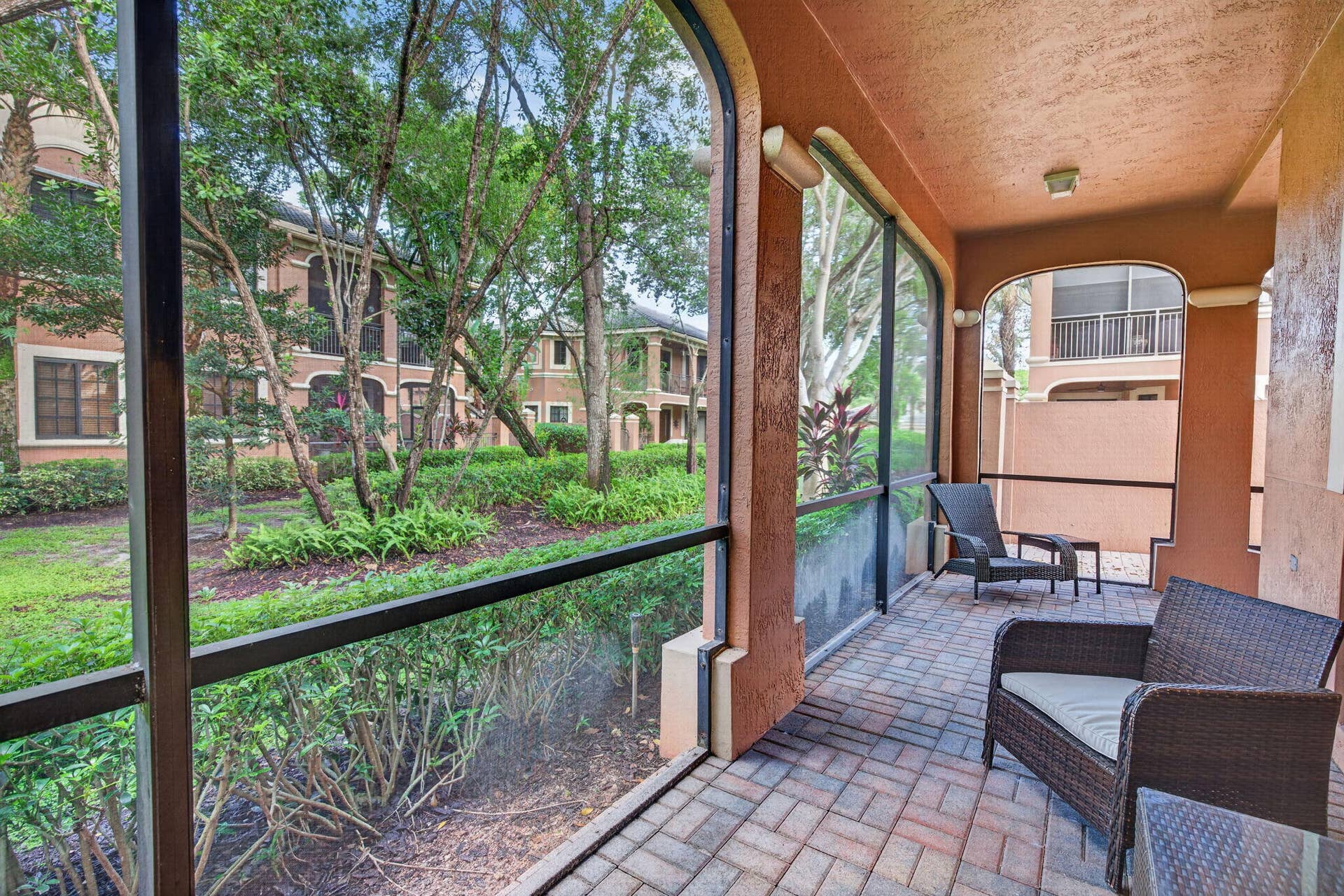 2790 Kinsington Circle, Weston, FL 33332 Screened Patio