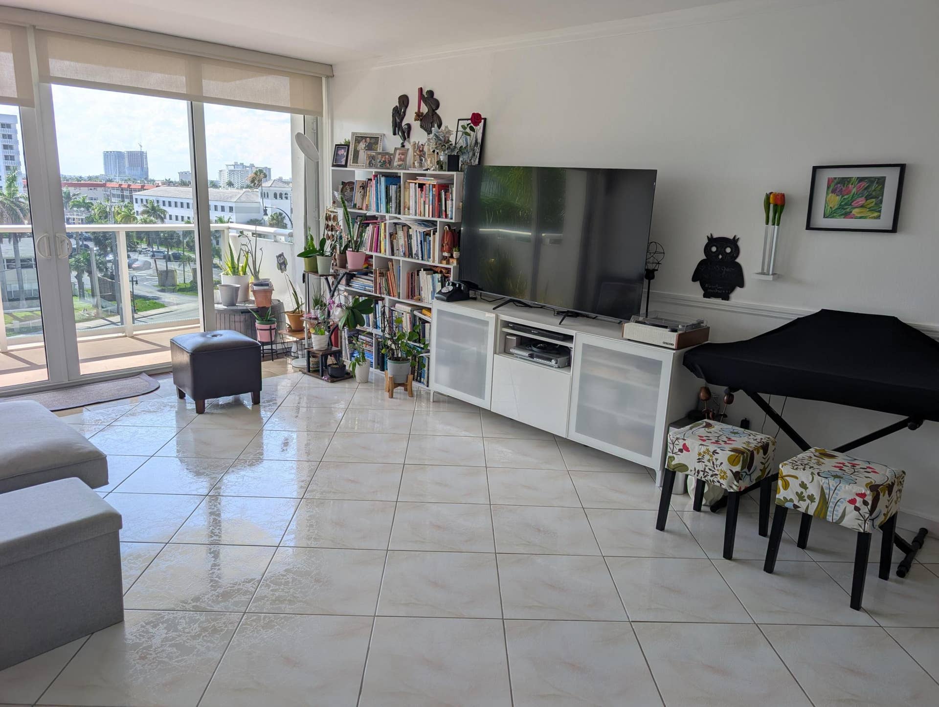 Common areas filled with Natural Light