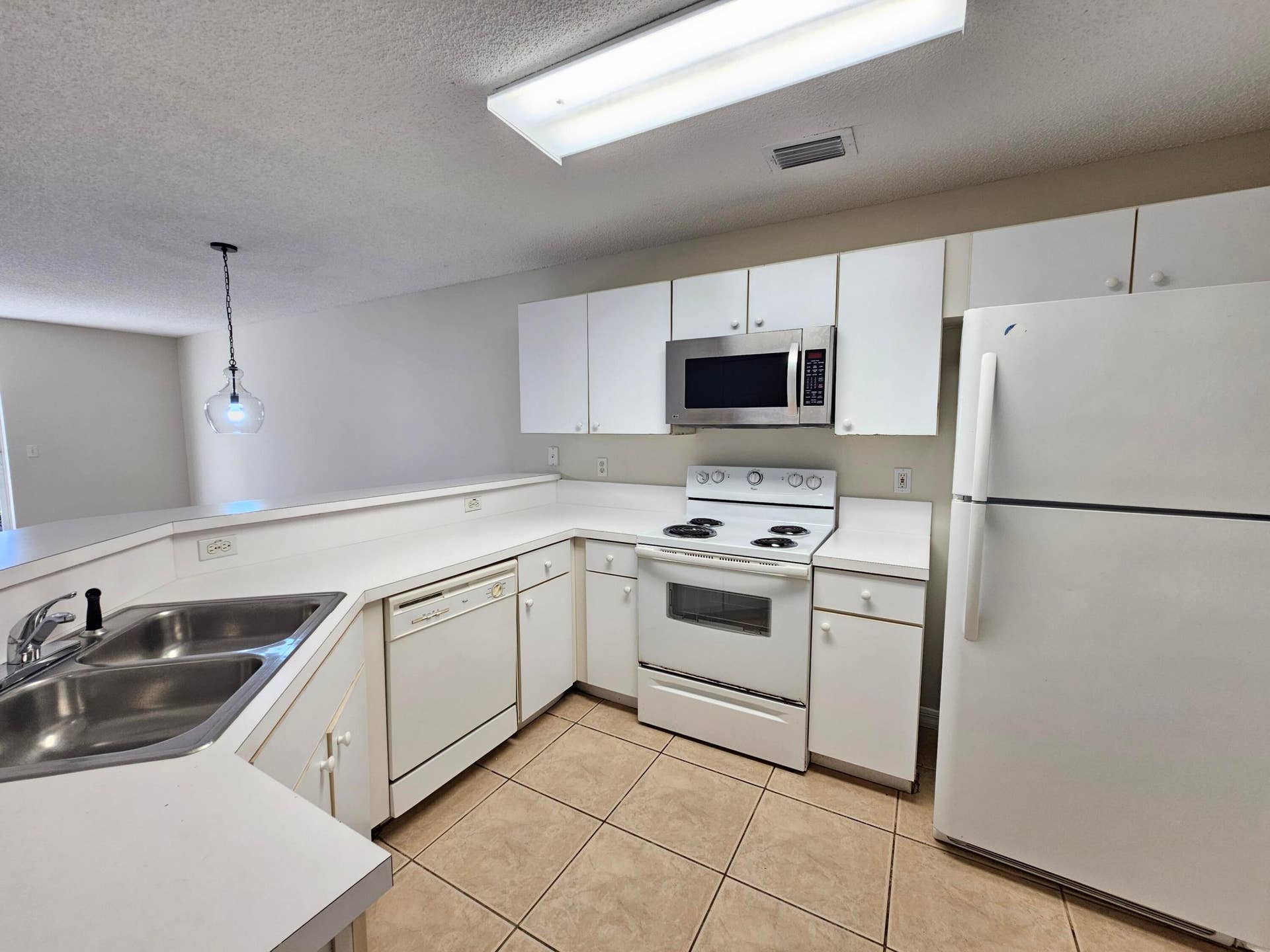 145 Fox Meadow Run, Jupiter, FL 33458 Kitchen (2)