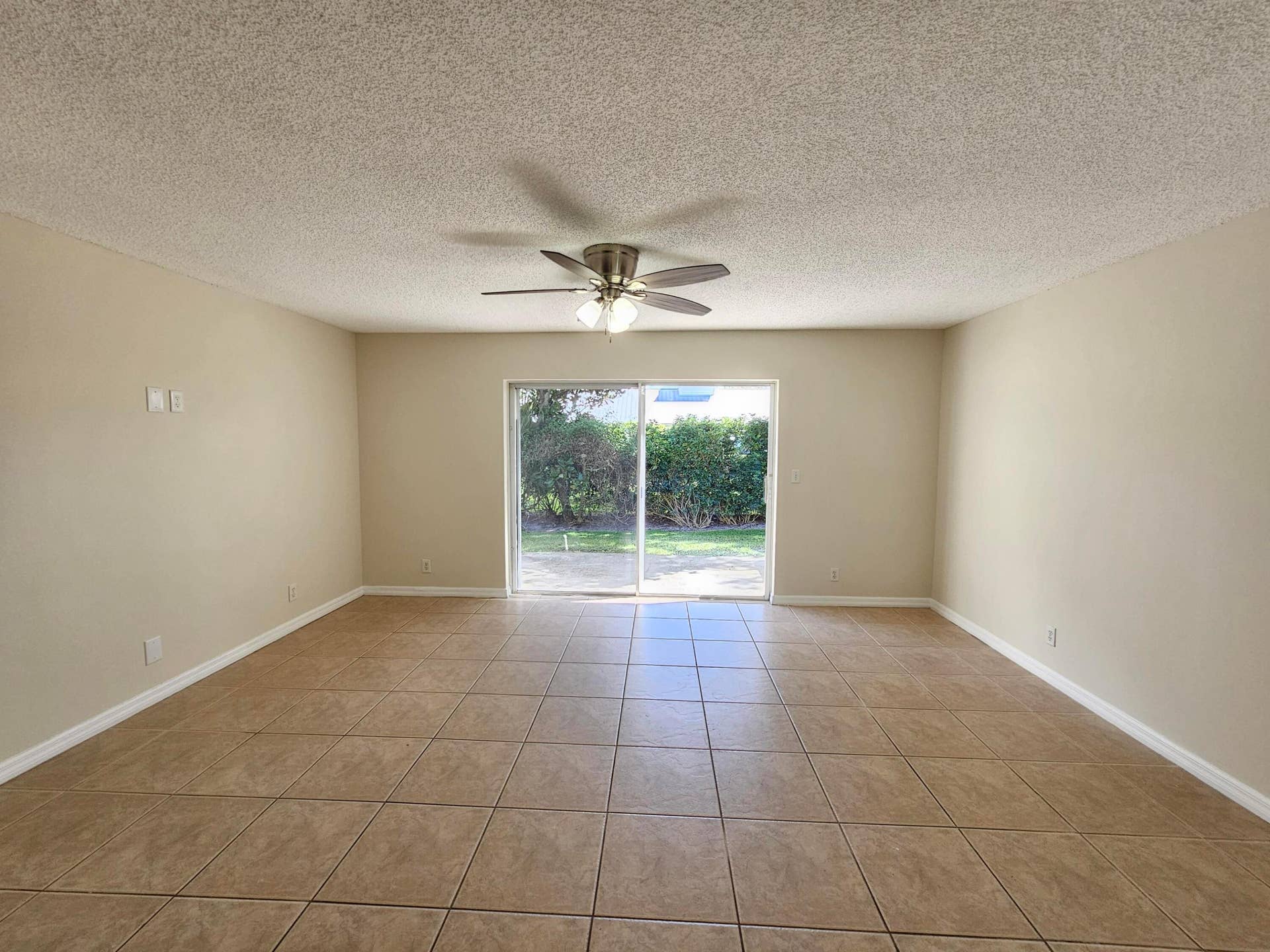 145 Fox Meadow Run, Jupiter, FL 33458 Living Room