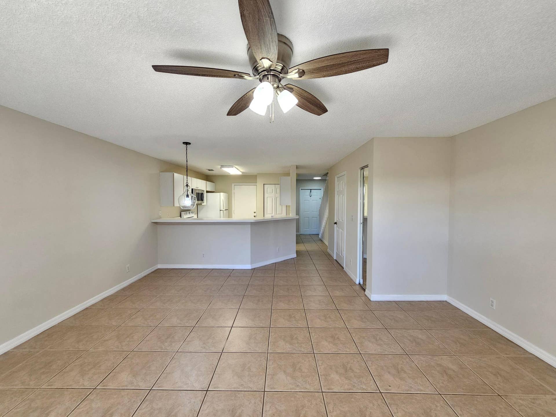 145 Fox Meadow Run, Jupiter, FL 33458 Living - Dining (2)