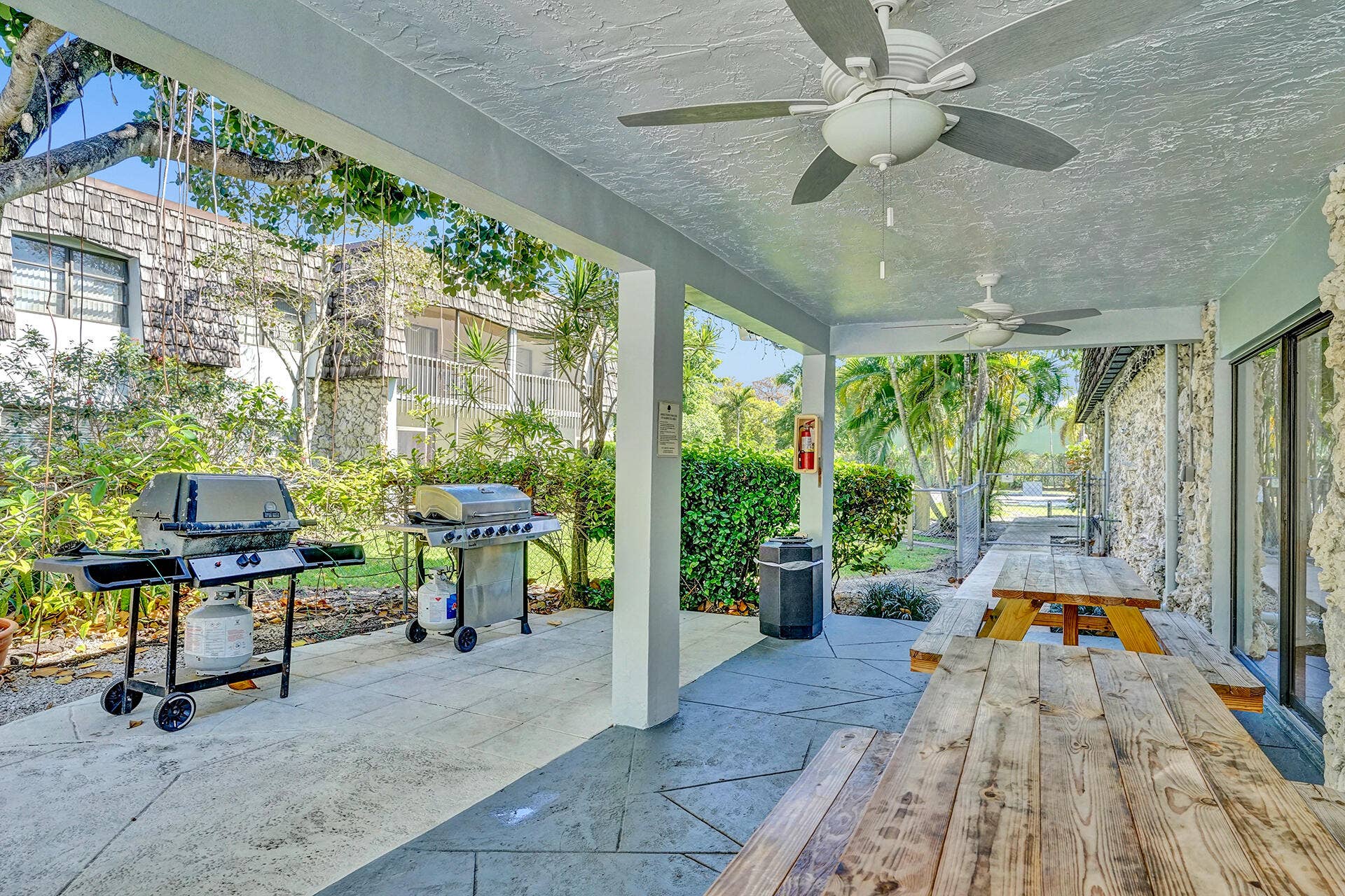 3119 Oakland Shores Drive, Oakland Park, FL 33309 DSC02266