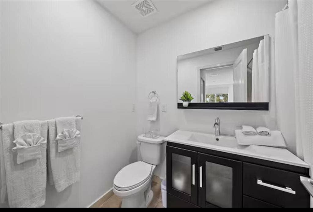 1559 W 26TH Court, #1, Riviera Beach, Riviera Beach, FL 33404 bathroom