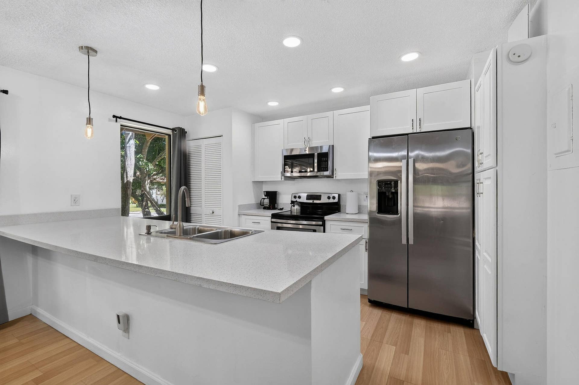 407 BRACKENWOOD Lane S, Palm Beach Gardens, FL 33418 407BrackenwoodLnS(18)