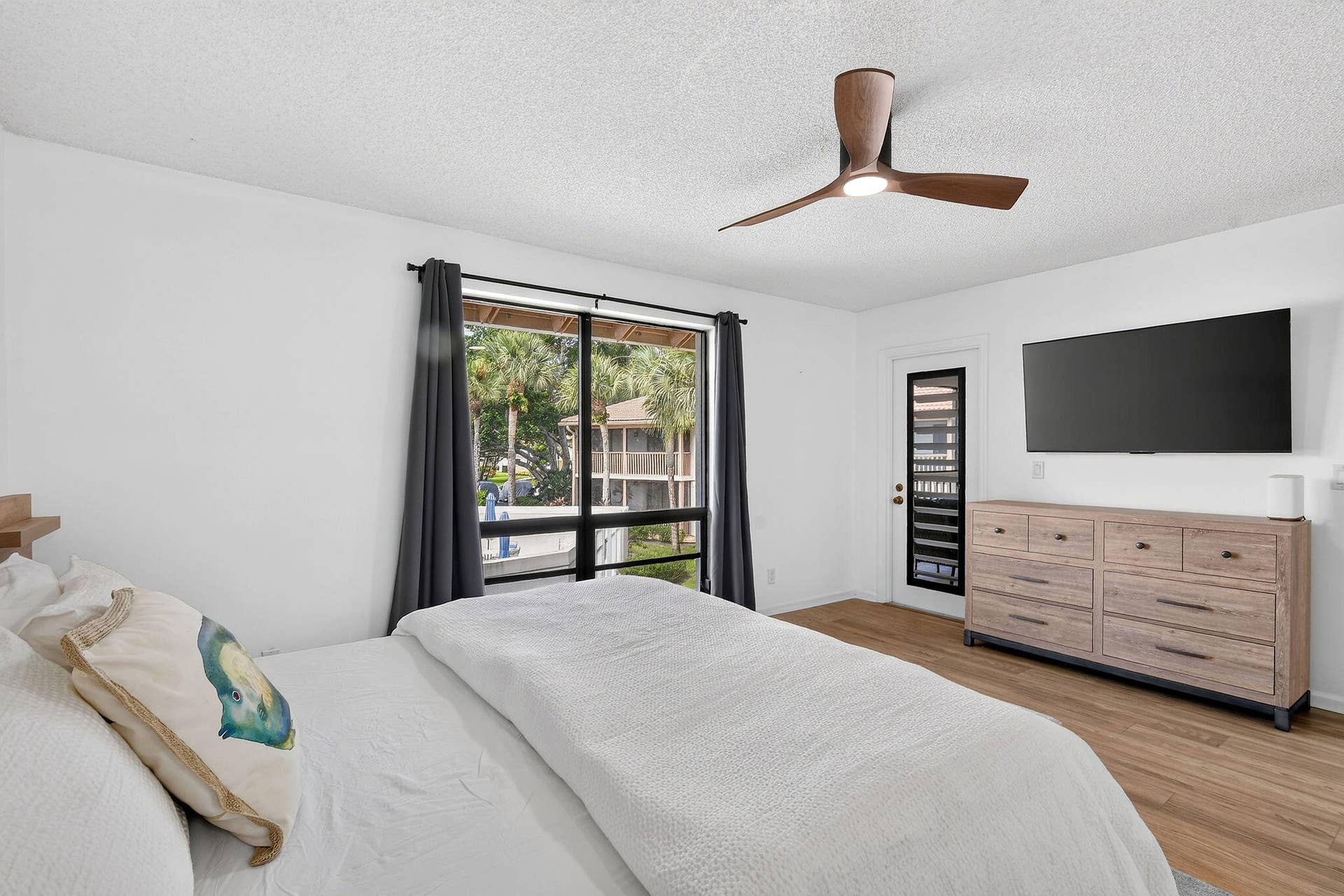 407 BRACKENWOOD Lane S, Palm Beach Gardens, FL 33418 407BrackenwoodLnS(26)