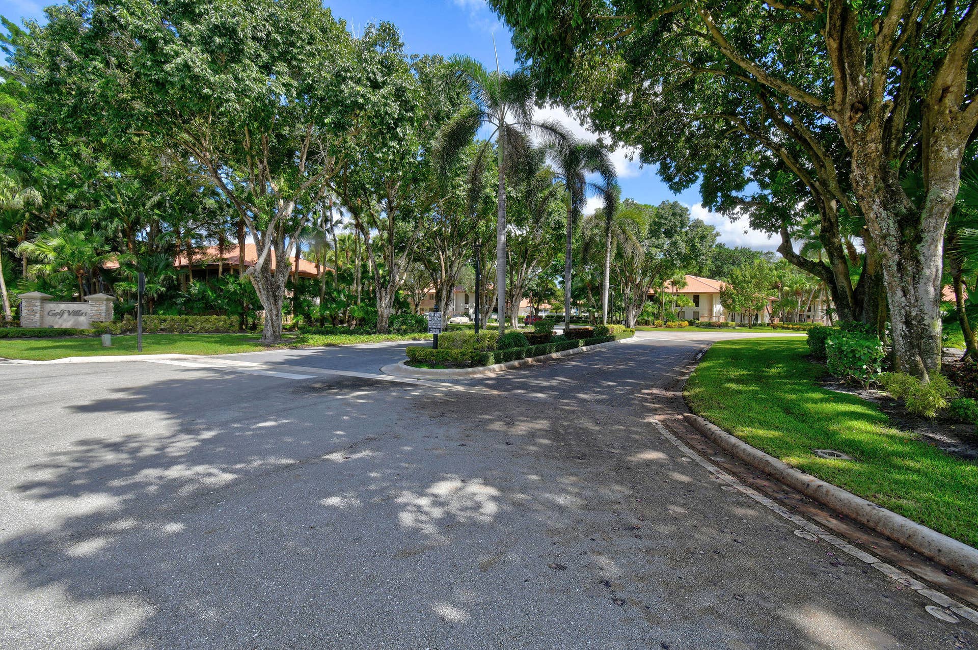 407 BRACKENWOOD Lane S, Palm Beach Gardens, FL 33418 407BrackenwoodLnS(58)